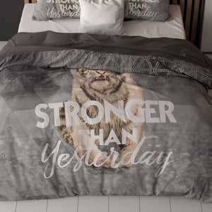 Stronger Grau