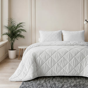 Lazy Bettdecke Uni Beige mit Kissenbezügen
