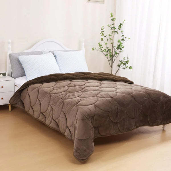 Bettdecke Ohne Bezug - Lileo Velvet Sherpa Ganzjahres-Komfort – Kaffeebraun (mit Einstecklasche)