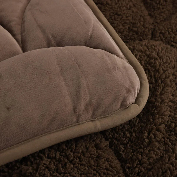 Bettdecke Ohne Bezug - Lileo Velvet Sherpa Ganzjahres-Komfort – Kaffeebraun (mit Einstecklasche)